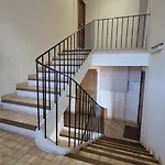 Charming One-bedroom Flat On Rue Hoche *