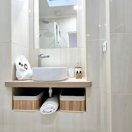 Charming One-bedroom Flat On Rue Hoche Apartamento Cannes