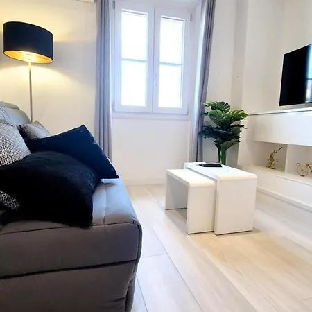 Apartamento Charming One-bedroom Flat On Rue Hoche Cannes