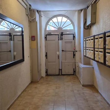 Apartment Charming One-bedroom Flat On Rue Hoche Cannes