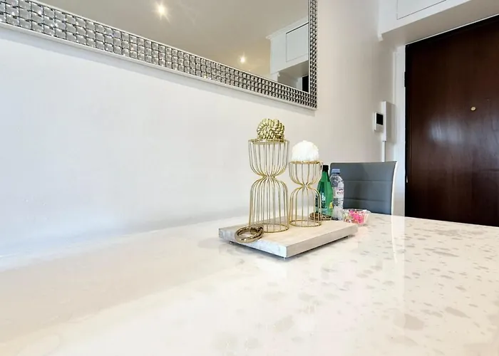 Charming One-bedroom Flat On Rue Hoche * Cannes