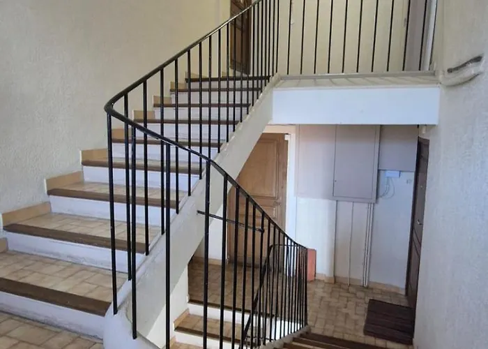 Charming One-bedroom Flat On Rue Hoche Apartman *