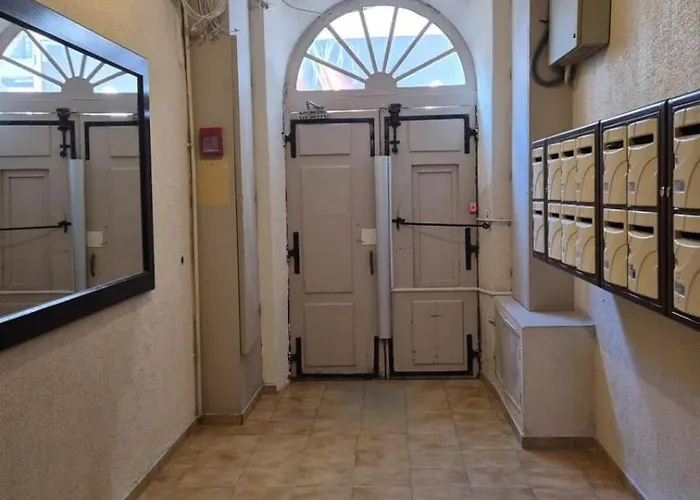 Apartman Charming One-bedroom Flat On Rue Hoche Cannes